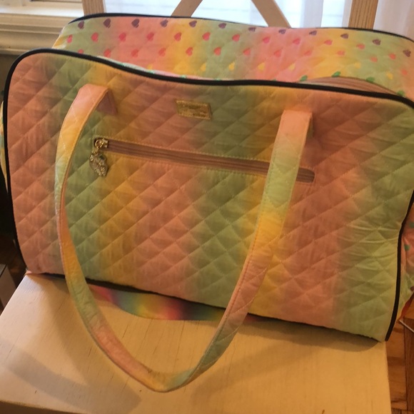 Betsey Johnson Weekender Bag - Picture 2 of 4